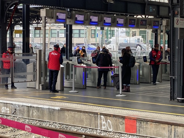 フランス自動改札機