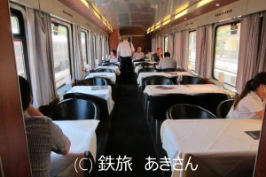 食堂車の写真